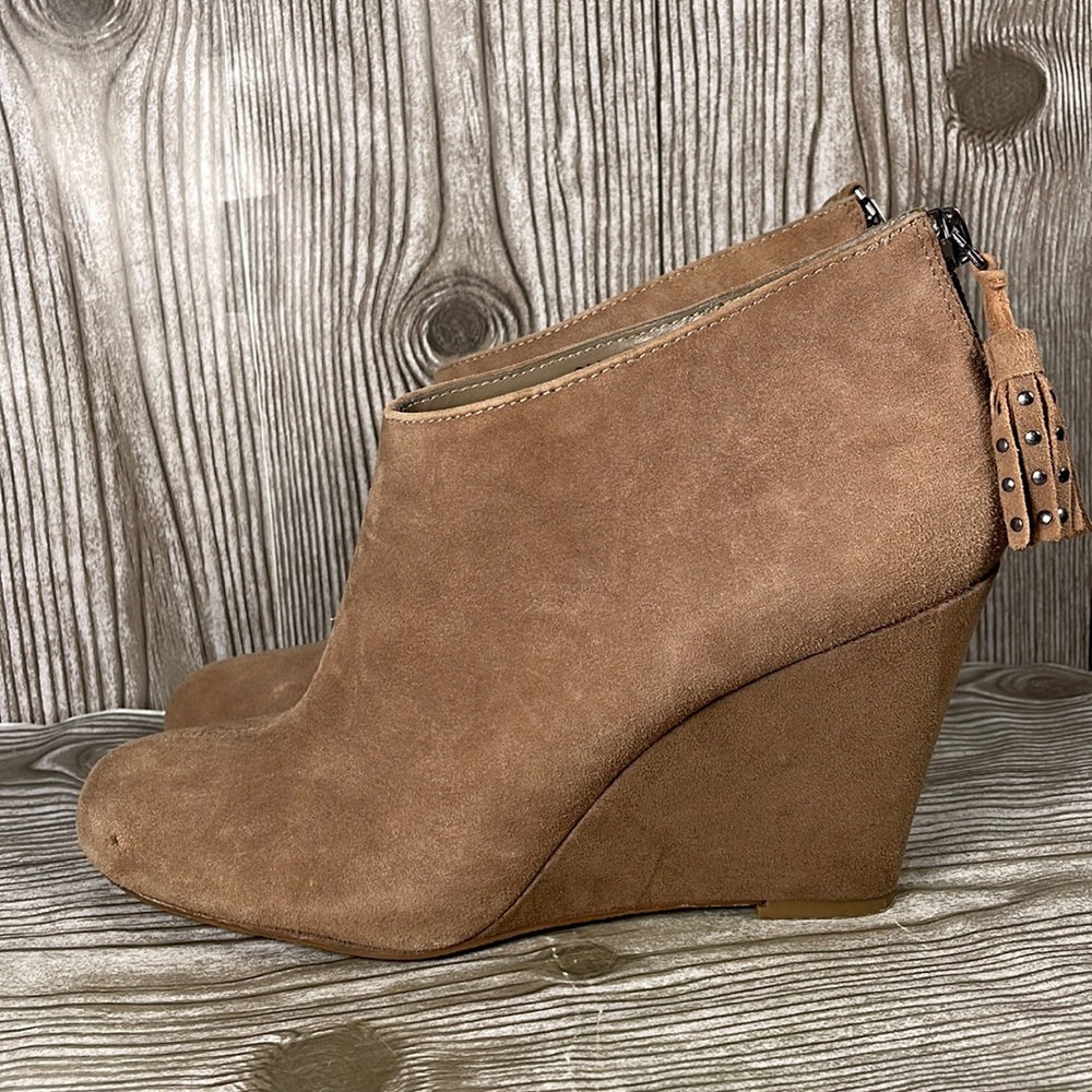 Tan Suede Wedge Bootie Sz 9